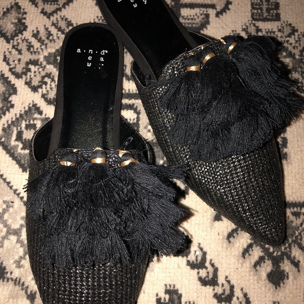 Black flats NWOT size 7.5